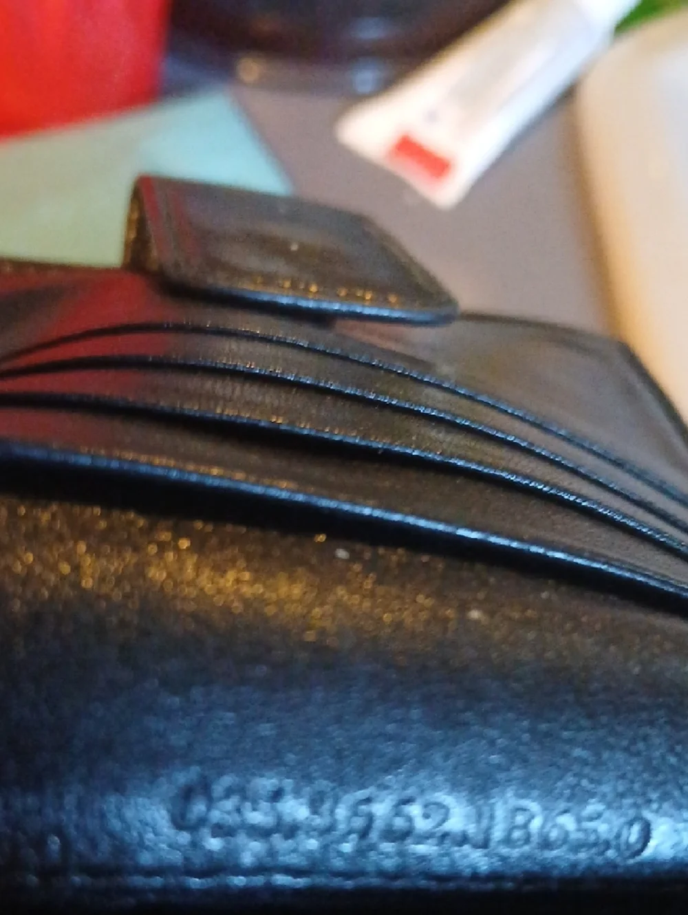 Gucci Black Leather Walletwith Gold Logo & Bamboo - Picture 5 of 7